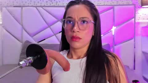 gabbieskinny online show from March 16, 2026, 12:09 pm