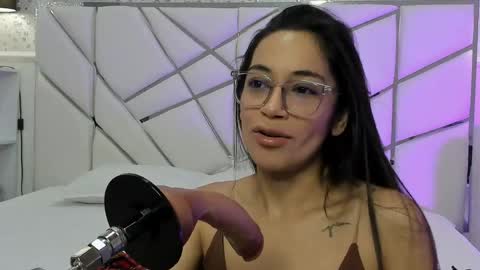 gabbieskinny online show from April 14, 2026, 10:21 am