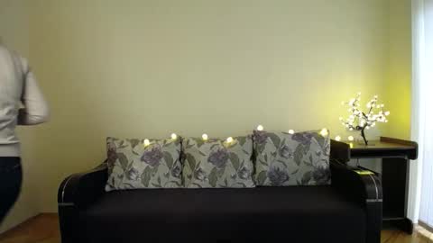 Jaklin online show from February 7, 2025, 9:16 am