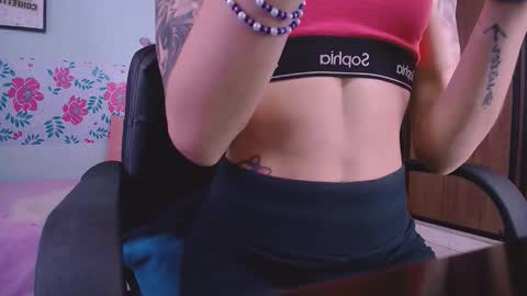 Snapshot of gabbyhills_ chatting on January 21, 2025, 3:32 pm  Gabby  online show from January 21, 2025, 3:32 pm