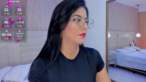 Gabby  online show from December 15, 2025, 11:58 am