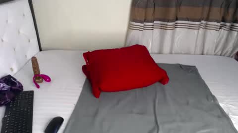 gabellacutie online show from September 17, 2025, 6:42 pm