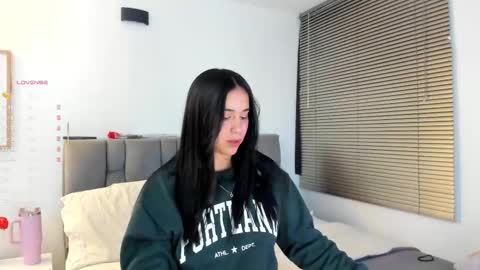 Gabriela  online show from March 13, 2026, 9:32 pm