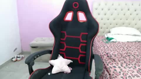 Snapshot of gabriela_jay1 chatting on December 17, 2025, 9:32 pm G A B R I E L A I S B A C K. online show from December 17, 2025, 9:32 pm