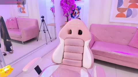 Gabby  online show from April 18, 2026, 4:38 am