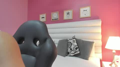 Gabriela salgado online show from March 8, 2025, 10:54 am