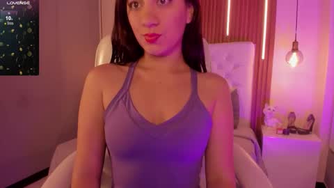 gabrielaastone online show from October 20, 2025, 12:27 pm