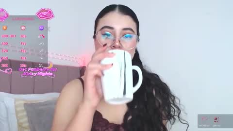 GabrielaRossa online show from December 2, 2025, 12:32 pm