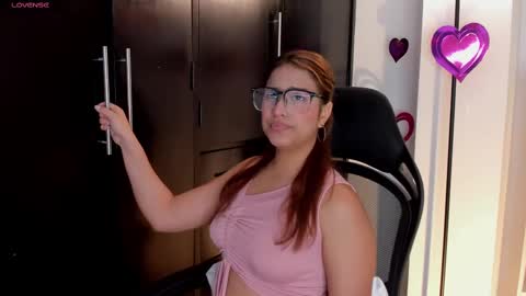Snapshot of gabriella__tom chatting on February 18, 2025, 11:52 pm Gabriella online show from February 18, 2025, 11:52 pm