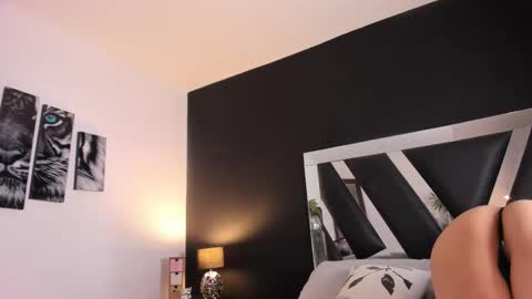 Gabriella Antonella online show from October 6, 2025, 3:09 pm