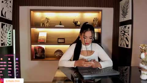 Gaby Blaze online show from December 1, 2024, 8:20 pm