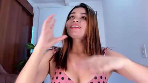 Snapshot of gaby_girl chatting on January 26, 2025, 11:08 pm    online show from January 26, 2025, 11:08 pm