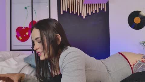 Gaby  online show from December 15, 2025, 12:31 pm