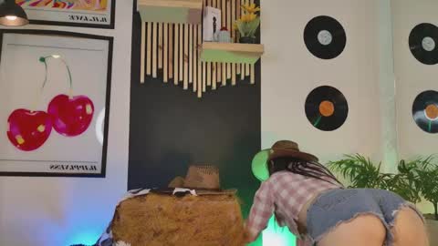 Gaby  online show from December 21, 2025, 12:18 am