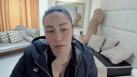 gabriela online show from December 18, 2025, 12:22 pm