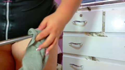 gaby_vegaa online show from October 27, 2025, 10:14 pm