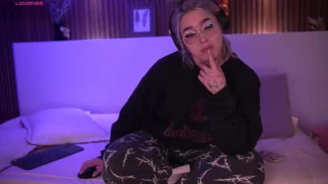 gabyrose9 online show from February 5, 2026, 8:24 pm