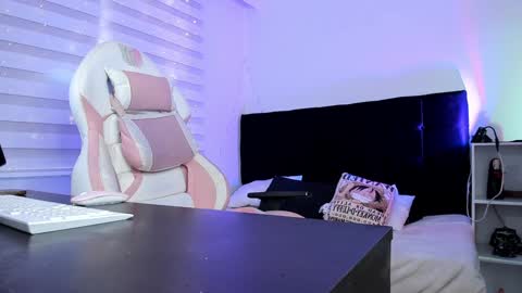 Snapshot of gabyy__miller chatting on January 9, 2025, 5:54 pm Gabriela Miller online show from January 9, 2025, 5:54 pm