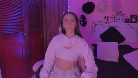 gabyye capprins online show from October 3, 2025, 12:51 am