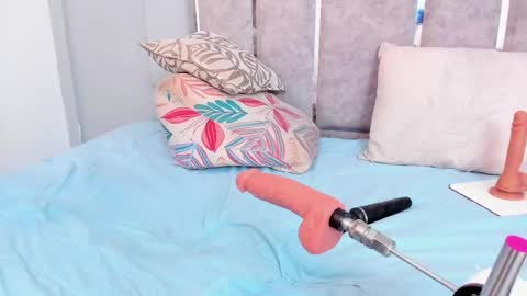 gabyyjones online show from February 28, 2025, 5:37 pm