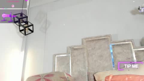 gabyyjones online show from January 17, 2026, 11:37 am