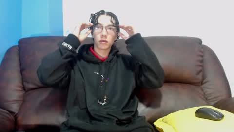 gadiel_sex online show from February 8, 2025, 12:28 pm