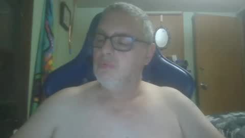 gadude45 online show from October 7, 2025, 1:14 am