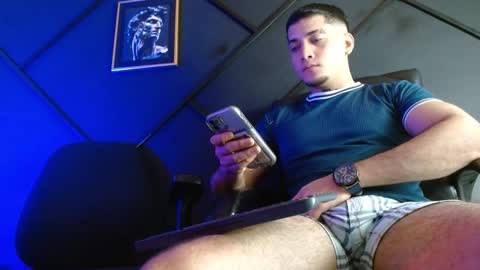 gael_williams3 online show from January 1, 2025, 11:18 pm