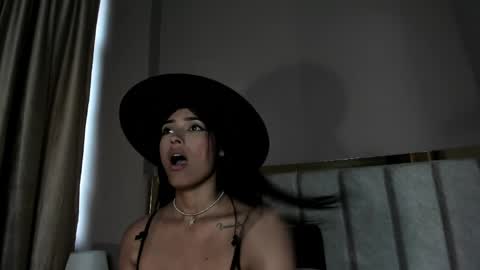 GahiaBelucci online show from April 9, 2026, 6:13 pm