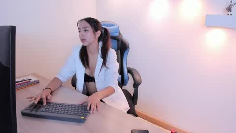 gaia_n_nix online show from April 12, 2026, 3:44 am