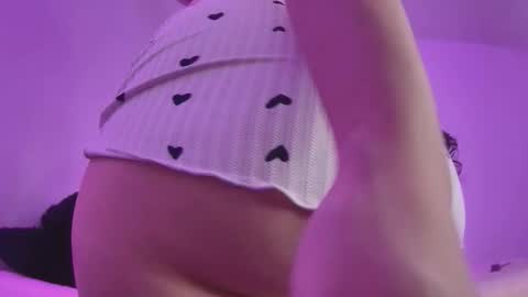 gaia_sweet_ online show from December 2, 2025, 10:20 am