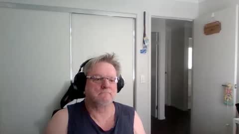 Snapshot of gangster527 chatting on June 8, 2026, 2:45 am loseraussie online show from June 8, 2026, 2:45 am