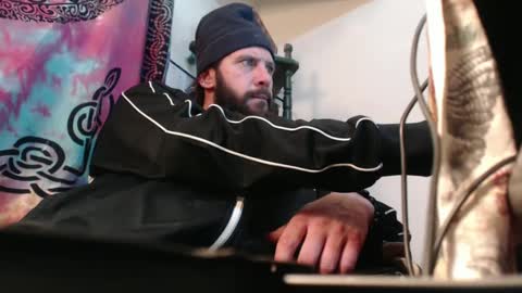 garageguy4fun online show from January 13, 2025, 1:02 am