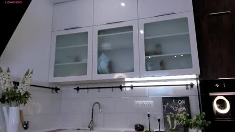 Violla online show from February 13, 2025, 4:11 am