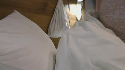 Rose online show from November 23, 2025, 4:07 pm