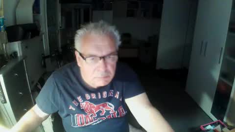 Snapshot of gargamil chatting on October 8, 2025, 2:47 pm gargamil online show from October 8, 2025, 2:47 pm