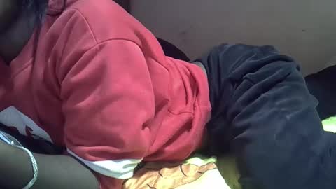 gasielah online show from November 5, 2025, 2:55 am