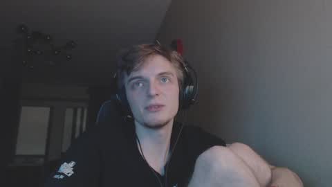 Snapshot of gasturfahe chatting on December 20, 2024, 2:19 am gasturfahe online show from December 20, 2024, 2:19 am