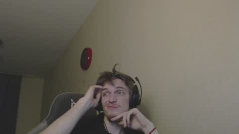 Snapshot of gasturfahe chatting on January 20, 2025, 10:37 pm gasturfahe online show from January 20, 2025, 10:37 pm