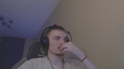 Snapshot of gasturfahe chatting on February 13, 2025, 11:37 pm gasturfahe online show from February 13, 2025, 11:37 pm