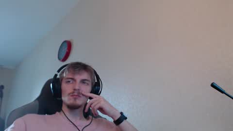 Snapshot of gasturfahe chatting on October 10, 2025, 8:13 am gasturfahe online show from October 10, 2025, 8:13 am