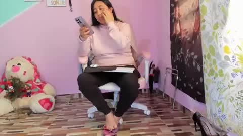 Diana online show from December 15, 2025, 1:59 pm