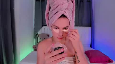 Vnecis Marn online show from March 2, 2026, 7:32 pm