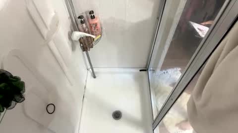 Snapshot of gato3030 chatting on November 3, 2025, 9:27 pm gato3030 online show from November 3, 2025, 9:27 pm