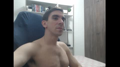 gatosarado23 online show from December 10, 2024, 11:40 pm