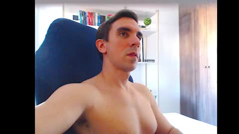 gatosarado23 online show from September 23, 2025, 6:22 pm