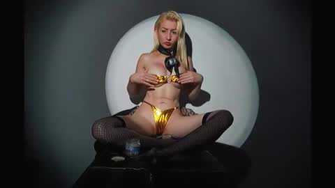 Kate Rodriguez online show from May 6, 2026, 9:42 pm