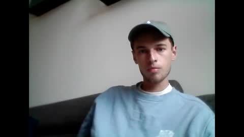 geil123569551 online show from September 10, 2025, 4:29 pm