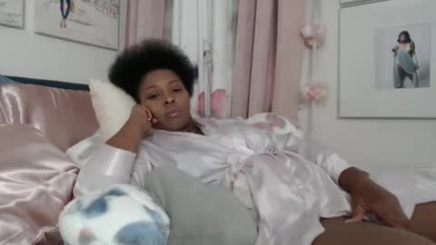 Snapshot of geishapaige chatting on October 28, 2025, 12:30 pm The Empress online show from October 28, 2025, 12:30 pm