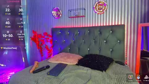 geminis_milf online show from November 22, 2025, 7:02 pm